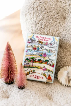 Strapped|Book Clutch<Olympia Le-Tan Calendar Cook Book (Strapped)