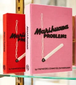 Strapped|Book Clutch<Olympia Le-Tan Marihuana Problems (Pink – Strapped)