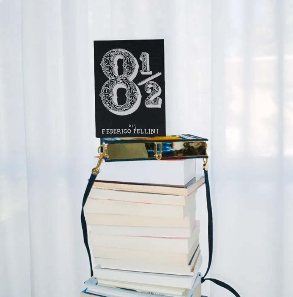 Strapped|Book Clutch<Olympia Le-Tan 8½ (Strapped)