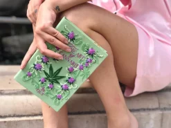 Strapped|Book Clutch<Olympia Le-Tan The Art of Cannabis (Strapped)