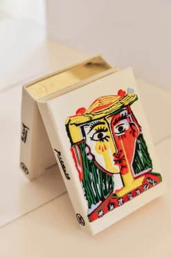 Strapped|Book Clutch<Olympia Le-Tan Tête de femme avec un chapeau à pompons (Strapped)